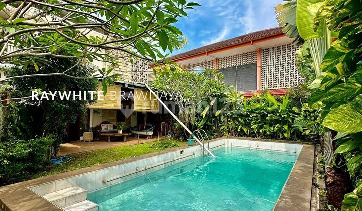 Ready-to-Occupy House in a Quiet Neighborhood, Lebak Bulus Area Ready-to-Occupy House in a Quiet Neighborhood, Lebak Bulus Area