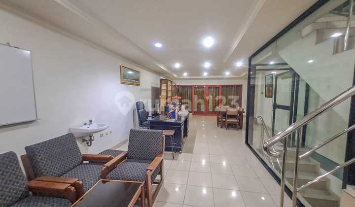 RUKO STRATEGIS DI ATRIUM SENEN, SANGAT DEKAT PASAR SENEN, HARGA TERBAIK