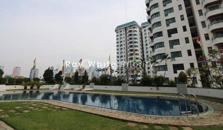 APARTMENT PARK ROYALE VIEW SWIMMING POOL 1 BR 28m2, LOKASI SANGAT STRATEGIS DI GATOT SUBROTO 2