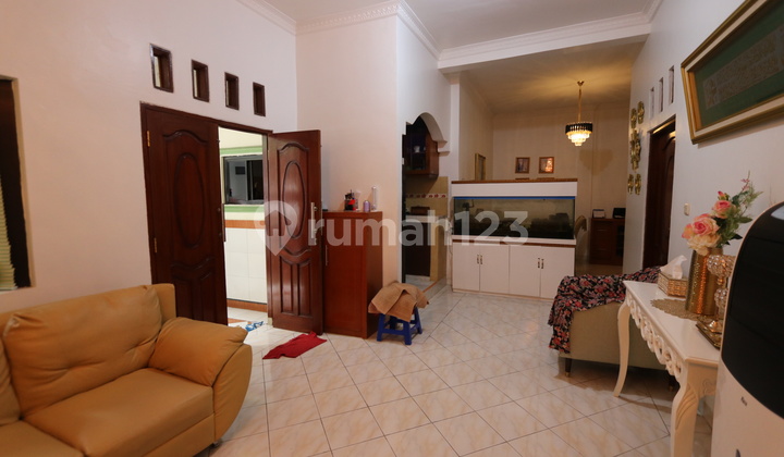 RUMAH KOST AND RUKO DI TOLE ISKANDAR DEPOK YANG STRATEGIS RUMAH KOST AND RUKO DI TOLE ISKANDAR DEPOK YANG STRATEGIS