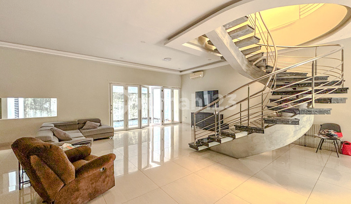 Luxury Residential Homes, Comfortable, Green, in a Complex with 24-Hour Security