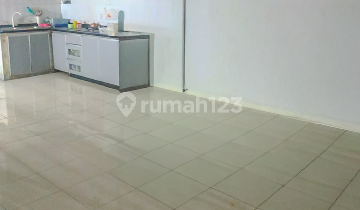 Strategic Shop House in Senen, Near Kemayoran, Gunung Sahari, Menteng Strategic Shop House in Senen, Near Kemayoran, Gunung Sahari, Menteng