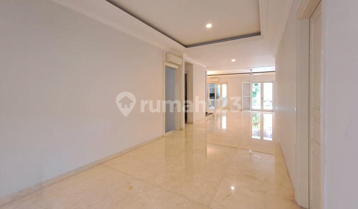 Comfortable Luxury House in Pondok Indah, close to PIM, Cilandak, Kemang Comfortable Luxury House in Pondok Indah, close to PIM, Cilandak, Kemang