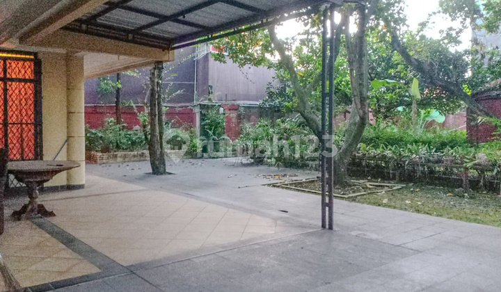 Luxury House in Cikini Bintaro, easy access to BSD City Alam Sutera