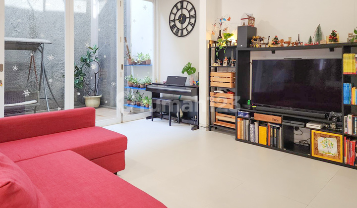 Rumah Nyaman Siap Huni di Discovery Bintaro, Akses mudah BSD City