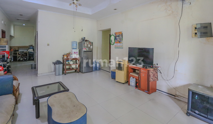 RUMAH KLASIK BONUS 11 KAMAR KOST DI GANDARIA, KRAMAT PELA, DEKAT KEBAYORAN BARU, PONDOK INDAH