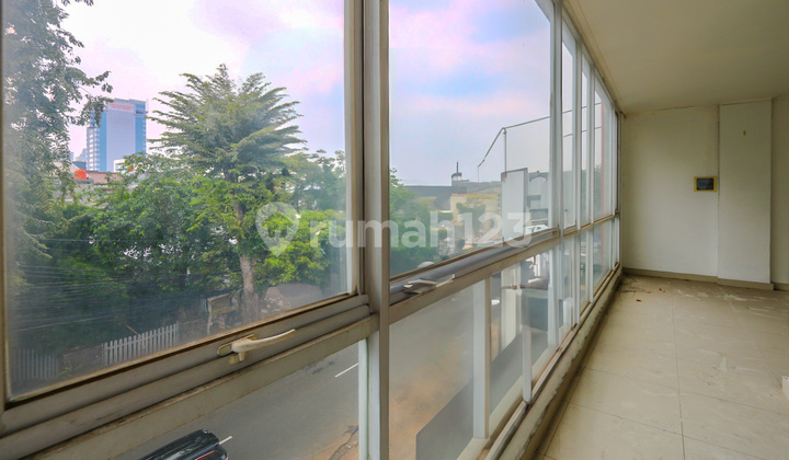 Ruko Gandeng Lokasi Strategis, Tebet, Akses Mudah ke Area Menteng, Kuningan, Pancoran