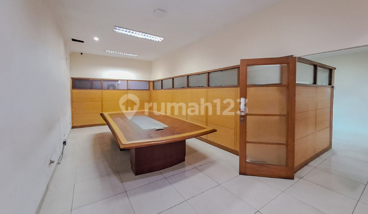 Gedung Kantor di Kembangan Meruya Utara akses mudah ke Puri Indah Gedung Kantor di Kembangan Meruya Utara akses mudah ke Puri Indah