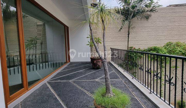 Rumah Bagus SHM di Pondok Indah, Jakarta Selatan 1