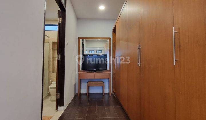 Rumah 2 Lantai Bagus Semi Furnished SHM di Cipete 2