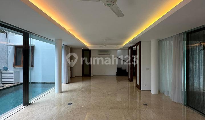 For Rent Senopati Modern Townhouse UNFURNISHED 2 Floors - Strategic Location 2