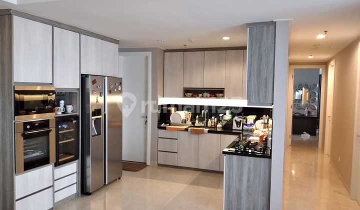 Luxury Unit MyHome Ciputra World 1 - 3BR 181 m² with Dry & Wet Kitchen, 8.5 M 2