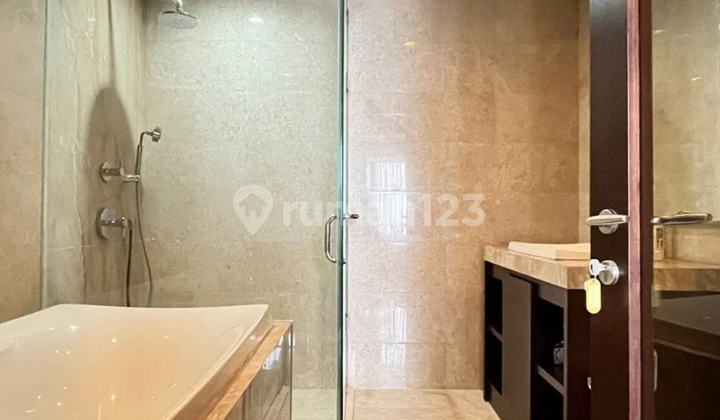 Disewakan Apartemen Mewah 2 Kamar Tidur My Furnished Bagus dan Siap Huni di Ciputra World I 2