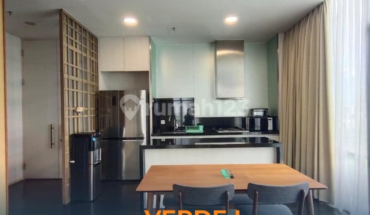 Dijual 3 Bedroom Apartemen Verde 1 Semi Furnished Bagus