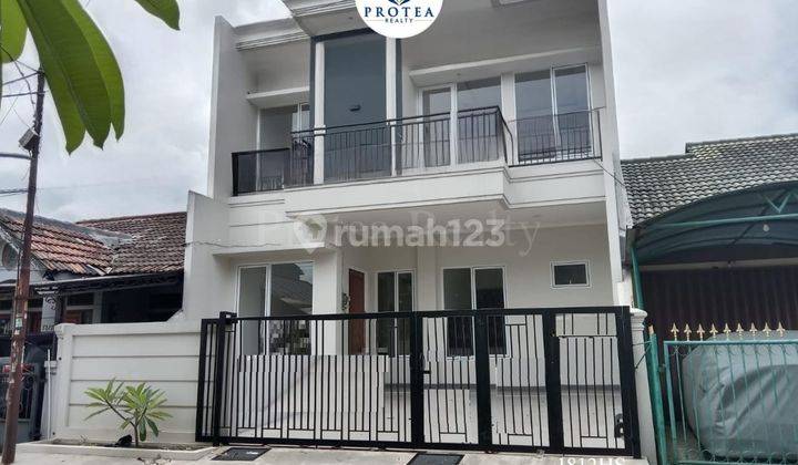 Rumah 2 Lantai di BSD Griya Loka, Tangerang 1