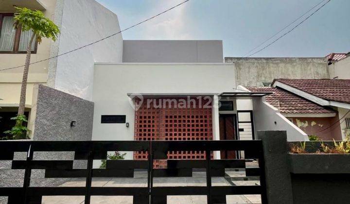 Rumah 2 Lantai di BSD Griya Loka, Tangerang 1