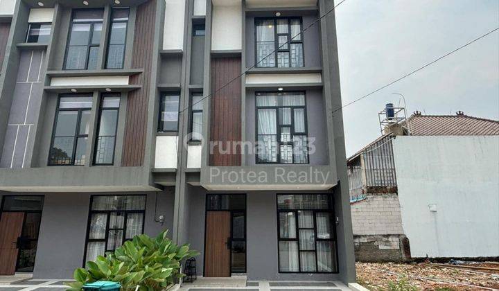 Rumah 3 Lantai Harga Mulai 1.1M Dekat Kantor Walikota Tangsel  1