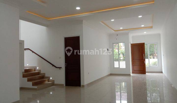 Rumah 2 Lantai di BSD Griya Loka, Tangerang 2