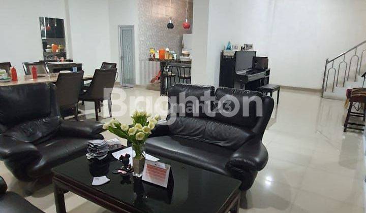  RUMAH  JELAMBAR SEMI FURNISHED 3,5 LANTAI LOKASI STRATEGIS JAKARTA BARAT 2