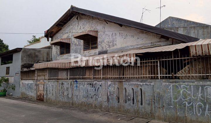 RUMAH LAMA HITUNG TANAH KAVLING POLRI JELAMBAR GROGOL PETAMBURAN JAKARTA BARAT 1