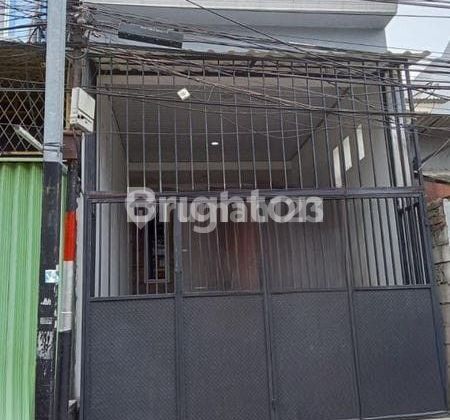 RUMAH DUA LANTAI SIAP HUNI LOKASI TELUKGONG PENJARINGAN JAKARTA UTARA