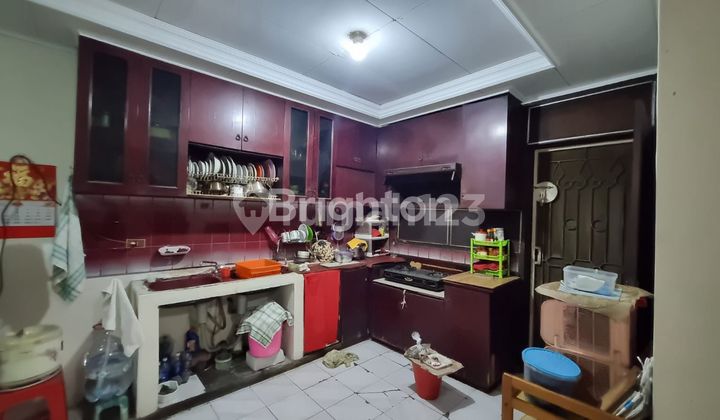 JELAMBAR RUMAH LAMA YANG SANGAT NYAMAN DAN TENANG LOKASI PREMIUM JARANG ADA 2