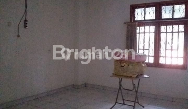 RUMAH 2,5 LANTAI SIAP HUNI LOKASI JELAMBAR SELATAN GROGOL JAKARTA BARAT 2