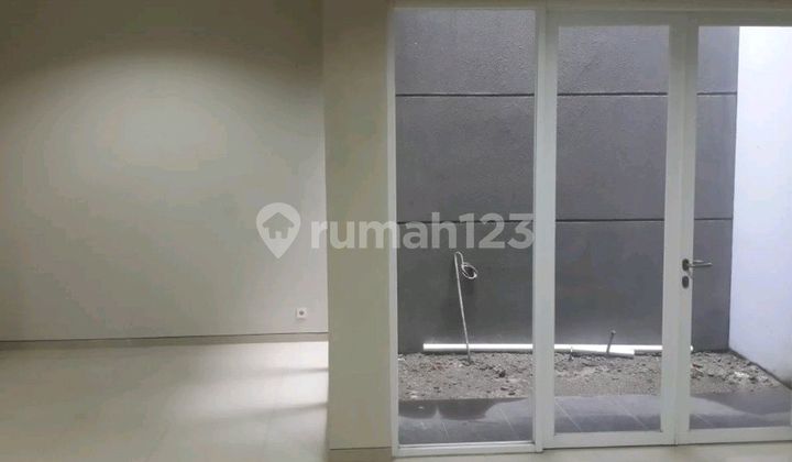 Di Jual Rumah di Setrasari Bandung 2