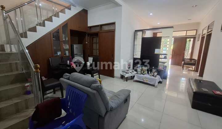 Di Jual Rumah 2 Lantai di Komplek Batununggal Indah Bandung Di Jual Rumah 2 Lantai di Komplek Batununggal Indah Bandung
