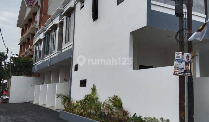 Rumah 2 Lantai Akses Mobil Dekat Dengan Prj Kemanyoran Jakarta Pusat 1