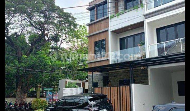 Rumah Mewah Dengan Desain Elegan Dekat Jalan Letjen Suprapto Cempaka Putih 2