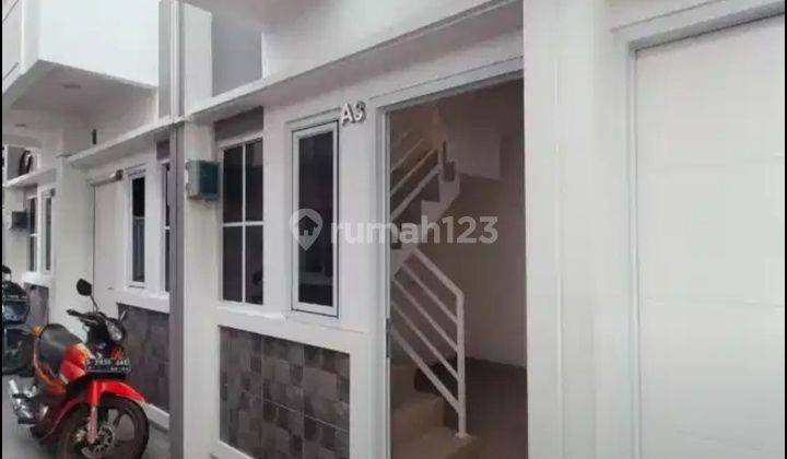 Rumah 2 lantai SHM akses motor dekat stadion jis jakarta utara 1