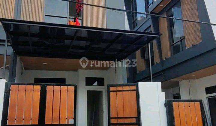 Rumah Elegan Modern 2 Lantai Di Rawasari Timur 1