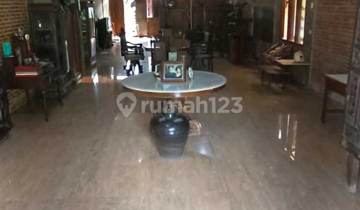 Jual Rumah Klasik dengan Halaman Luas di Tegalsri, Cirebon Jual Rumah Klasik dengan Halaman Luas di Tegalsri, Cirebon