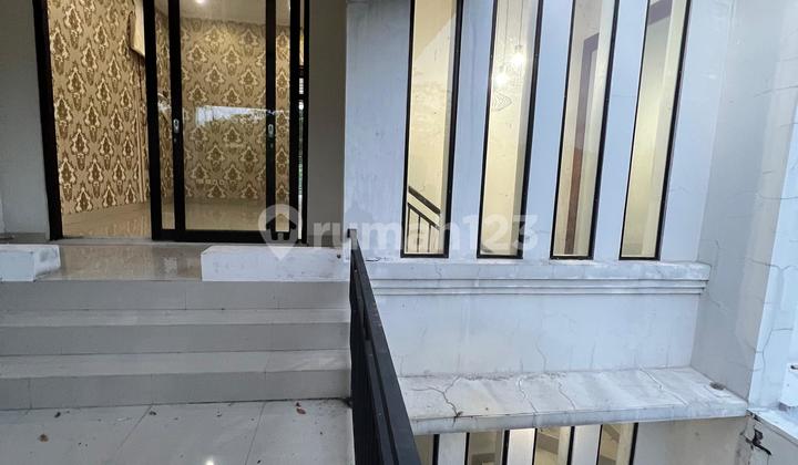 Luxury 2-Story House for Rent in Kinaya Residence, Cirebon Luxury 2-Story House for Rent in Kinaya Residence, Cirebon