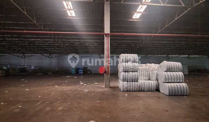 Warehouse for rent with complete permits up to AMDAL within Subang Industrial Complex.