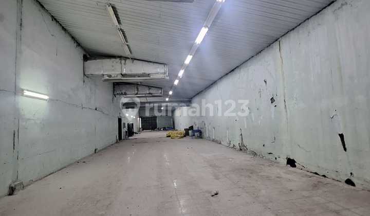 Warehouse Rental of 8300 m2 within Subang Industrial Complex