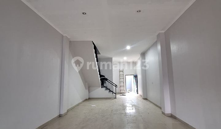 Dijual dan Disewakan Ruko Baru 3 Lantai Area Strategis di Tengah Kota Majalengka Dijual dan Disewakan Ruko Baru 3 Lantai Area Strategis di Tengah Kota Majalengka