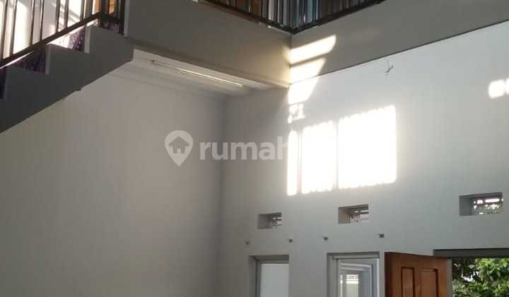 Jual Rumah 2 Lantai SHM di Perumahan Alam Asri Kuningan