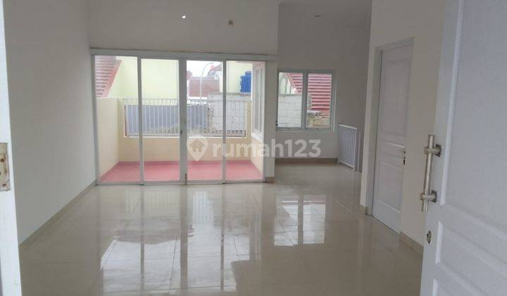 Rumah 2 Lantai Bagus Unfurnished SHM di Ciperna, Cirebon 2