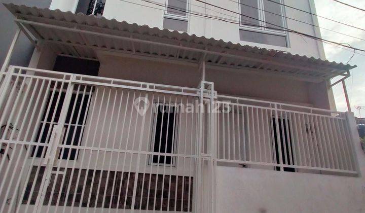 Rumah 2 Lantai Lokasi Strategis di Cipinang Jakarta Timur