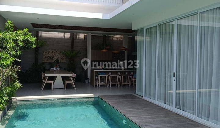 VILLA di seminyak 2 Lantai Baru SHM hadap timur view pantai  1