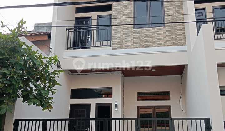 Rumah 3 Lantai Siap Huni Di Jl. Musik Raya Kelapa Gading Jakarta Dekat Mall Kelapa Gading