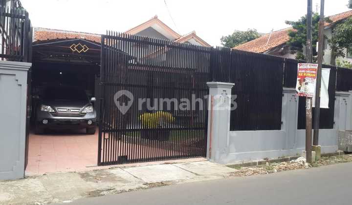 For Rent Furnished House Strategic Location by the Main Road Suitable for Office or Business Place in Taman Cimanggu, Bogor City For Rent Furnished House Strategic Location by the Main Road Suitable for Office or Business Place in Taman Cimanggu, Bogor City