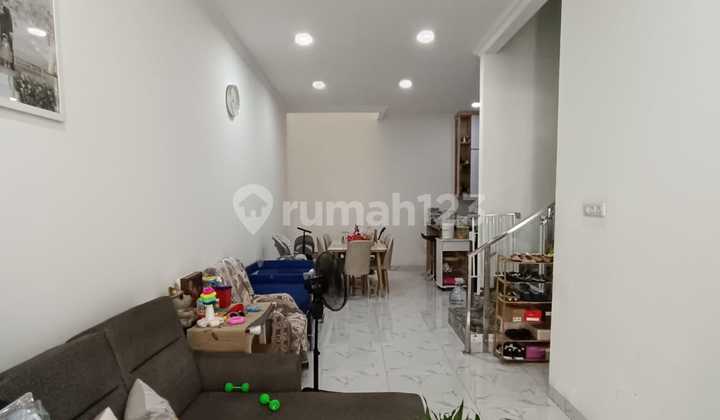 Dijual Rumah Bagus 3Lantai di Kelapa Hibrida Kelapa Gading Jakarta Utara