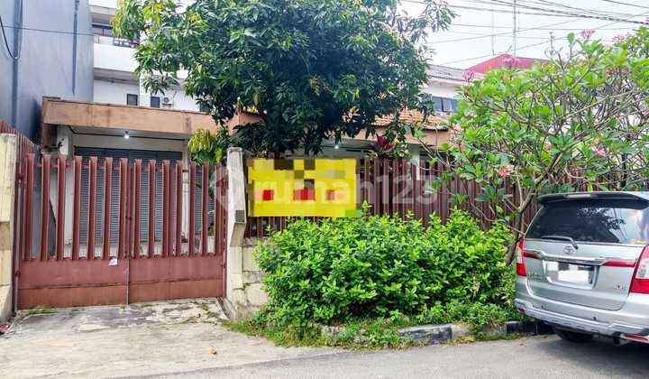 Strategic House Near Bogor City Square or Bogor Station Behind Bogor Mayor's Office Strategic House Near Bogor City Square or Bogor Station Behind Bogor Mayor's Office