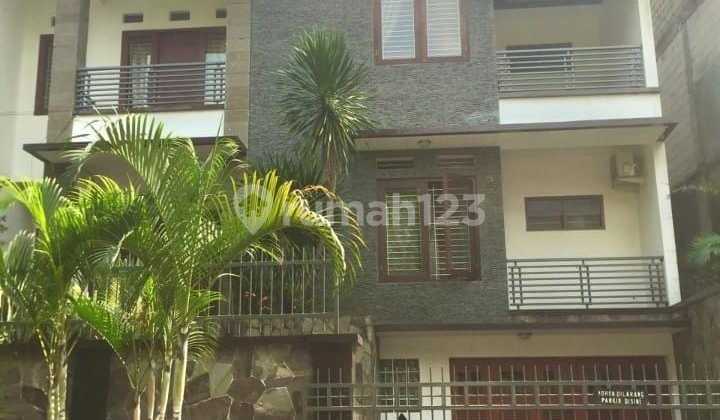 Disewakan Rumah Mewah Full-Furnished di Villa Duta Kota Bogor