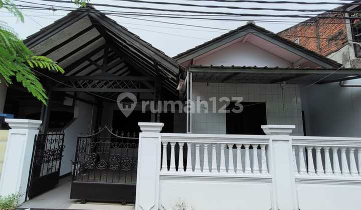 Rumah Siap Huni di Komplek Pengayoman Dekat Akses Jalan Utama