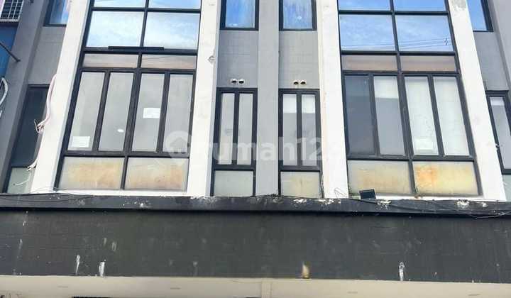 For Rent 2 Units 3-Storey Row Shophouses - Strategic Location For Rent 2 Units 3-Storey Row Shophouses - Strategic Location