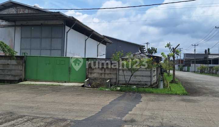 Warehouse for Rent in Sigma Kartika Warehouse Complex, LT 640 M² - Suitable for Logistics & Business